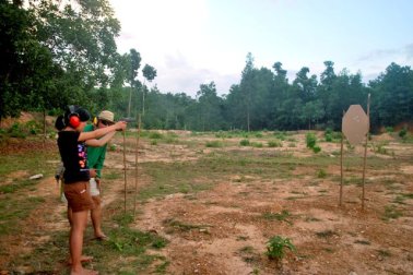 My favorite part of the trip: Guimaras Adventure Park. Remembering my first time to ever learn the proper way of holding and firing a gun (45mm). This was certainly the perfect way to end my tour. The owner, Engr. Vince Corpus, was impressed that he gave me a discount!