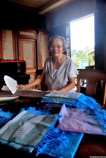 I had the privilege to meet the owner of the Old Sinamay House. She told me everything about her Sinamay business, its history, and significance today especially to the Ilongga mothers who are employed here to make garments out of Sinamay for a living. She inherited the business from her parents, from the parents of her parents - a legacy being passed on from one generation to the next. She's pretty old but her memory is flawless and her stories are really something. Thank you, Lola Cecilia.